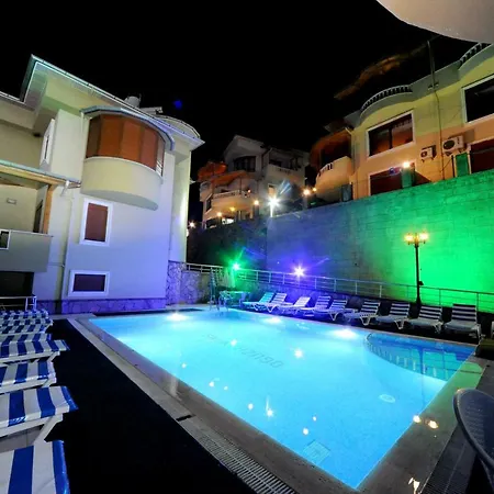 Lux Bektas 3 * ألانيا